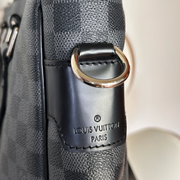 LV Louis Vuitton Graphite Shoulder Bag Checkered Graphite (Men’s) - Picture 2 of 10